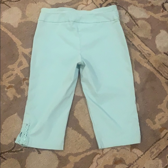 Attyre Capri pants - Picture 4 of 6